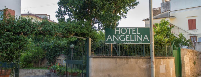 Hotel Angelina Sorrento is one of hostales.