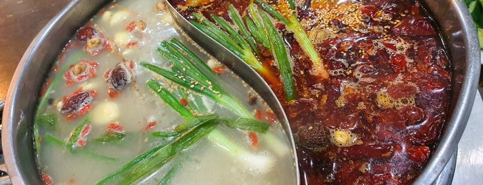 Xiao Fei Yang Restaurant is one of Lieux sauvegardés par Hirorie.
