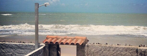 Lagoa Azeda is one of Praias de Alagoas.