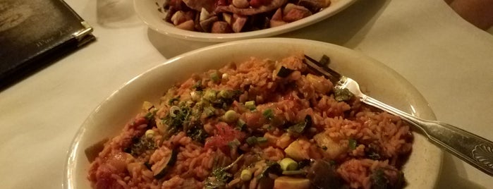 New Orleans Creole Cookery is one of Rebecca'nın Beğendiği Mekanlar.