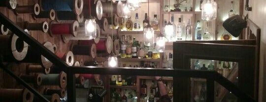 Tailor's bar is one of Lugares favoritos de Ale.
