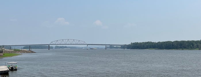 Mississippi River Bike/Walking Trails is one of 2013 Midwest Roadtrip.