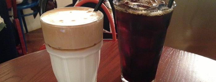 TAILOR COFFEE is one of Seoul places to try.