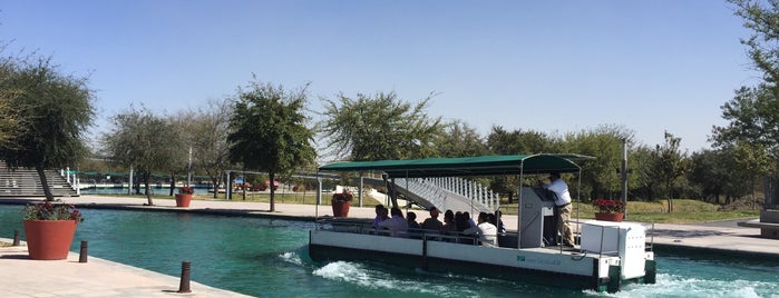 Santa Lucía Riverwalk is one of Monterrey.