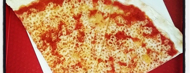 Pizza Agvanya is one of Andrewさんのお気に入りスポット.