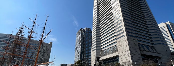 Statue of Young People is one of 横浜散歩.
