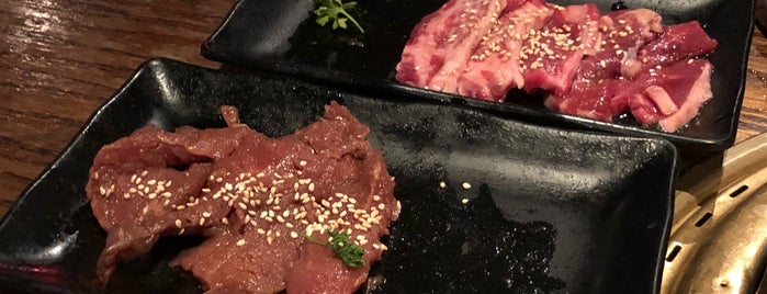 Gyu-Kaku Japanese BBQ is one of สถานที่ที่ James ถูกใจ.
