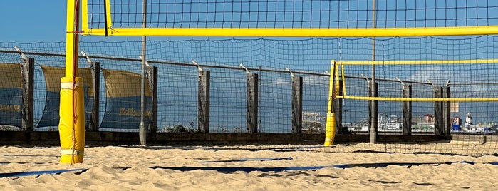 Yellowave Beachsports is one of Tempat yang Disukai James.