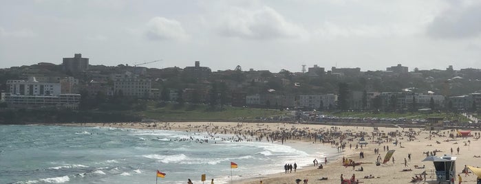 North Bondi RSL is one of James’s Liked Places.