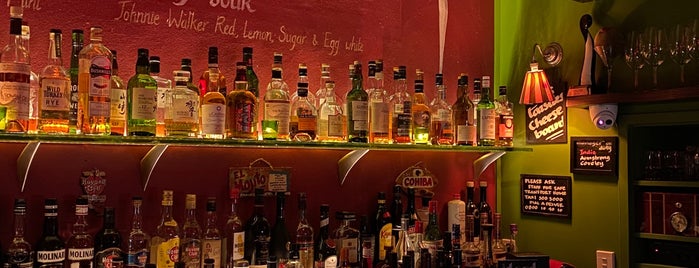 Mo's Bar is one of Locais curtidos por James.