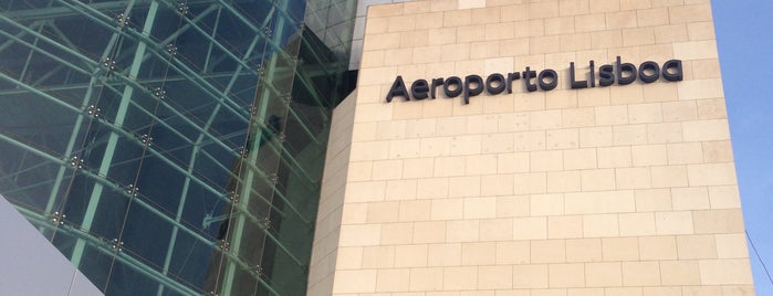 Aéroport de Lisbonne-Humberto Delgado (LIS) is one of Lisbonne.