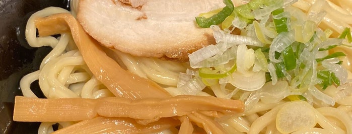 うどん 麦わら is one of うどん店（愛媛）.