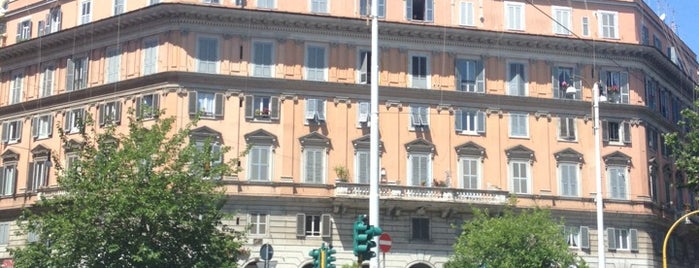 Piazza Regina Margherita is one of Locais curtidos por Alexandr.