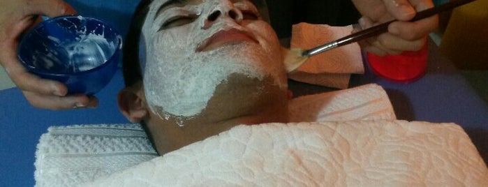 Limpeza facial e massagem is one of Gastar.