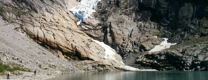 Briksdalsbreen is one of Norway.
