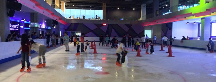 Sub-Zero Ice Skate Club is one of Chiang Mai.