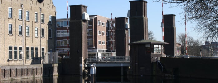 Oranjebrug is one of Bruggen in de regio Rotterdam.