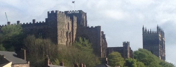Durham Castle is one of Tempat yang Disukai Carl.