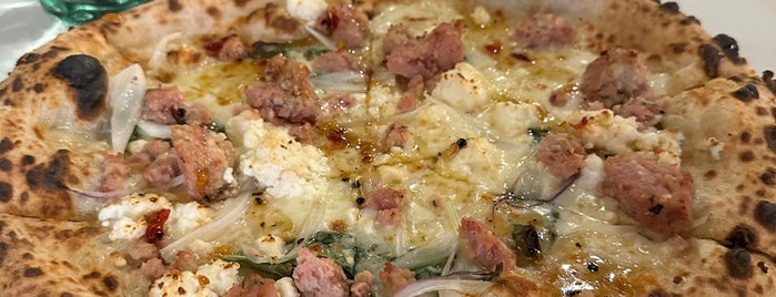 Pizza Capo is one of Newberg Area.