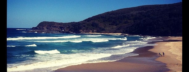 Ghosties Beach is one of Lugares favoritos de Darren.