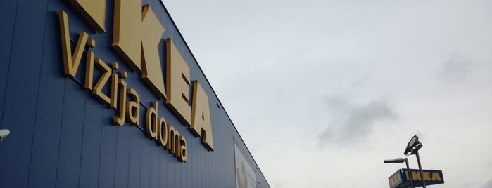 IKEA is one of Lieux qui ont plu à Carl.
