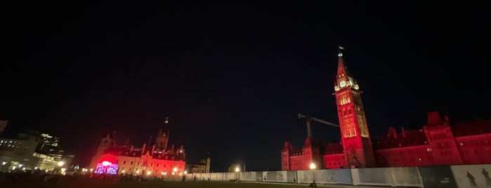 Northern Lights Sound and Light Show is one of Canadá.