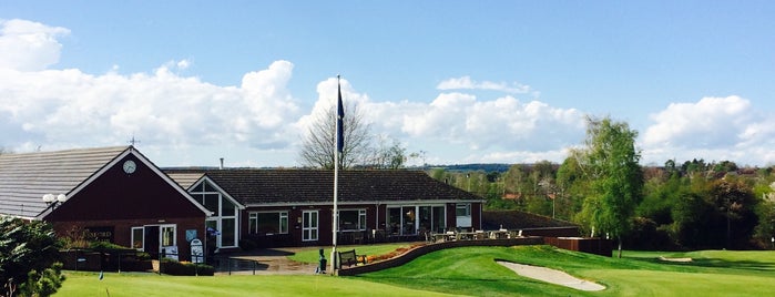 Alresford Golf Club is one of สถานที่ที่ Mike ถูกใจ.