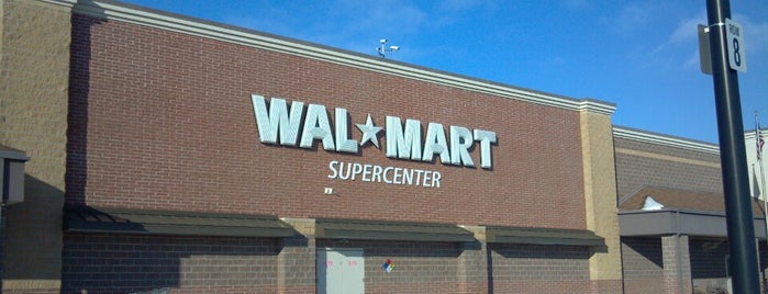 Walmart Supercenter is one of Tempat yang Disukai Gail.