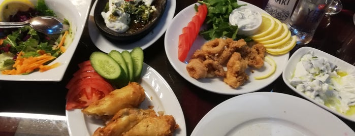 Deniz Kızı Restaurant is one of İzmir İzmir.
