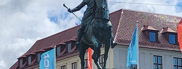 The Equestrian Statue of Karl IX (Kopparmärra) is one of Sights in Gothenburg.