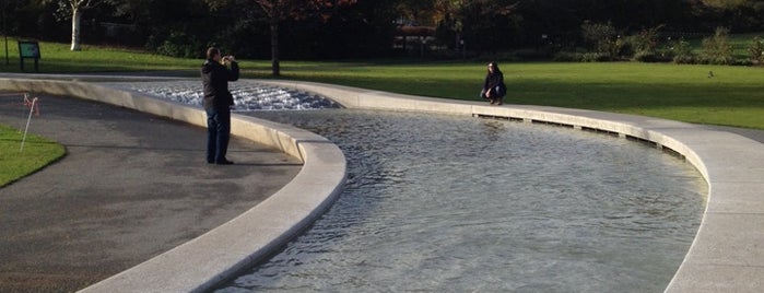 Diana Princess of Wales Memorial Fountain is one of London, UK.