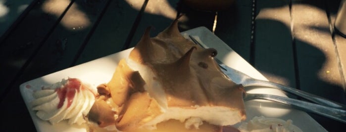 Ballyhoo's is one of The 15 Best Places for Key Lime Pie in Key Largo.