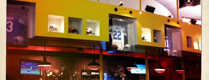 Home Turf Sports Bar is one of Los Angeles.
