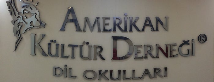 Amerikan Kültür Derneği Yabancı Dil Kursu is one of Tempat yang Disukai Ssfye🙈.