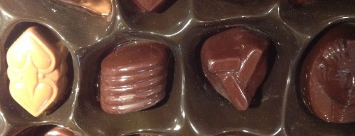 L'Atelier Du Chocolat is one of Love ❤️ Love ❤️ Love ❤️.