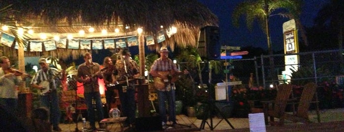Barefoot Tiki Bar is one of Brianさんのお気に入りスポット.