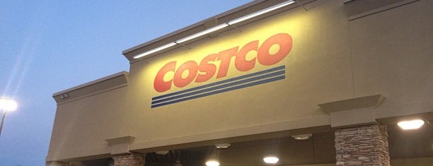 Costco is one of Orte, die Lisa gefallen.