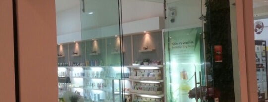 The Face Shop is one of Jonathan 님이 좋아한 장소.