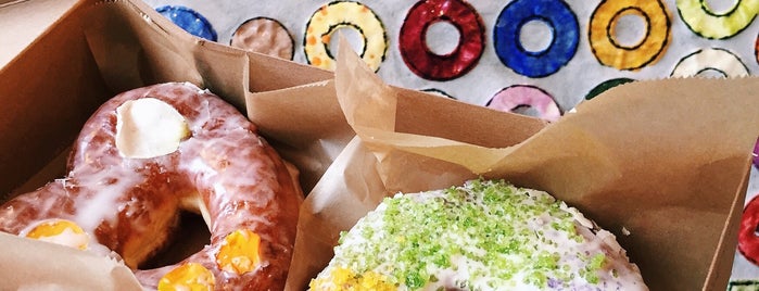 Doughnut Plant is one of Queens.