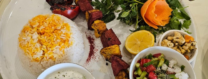 Mehre Mitra Vegetarian Restaurant | رستوران گیاهی مهر میترا is one of Ghelion.