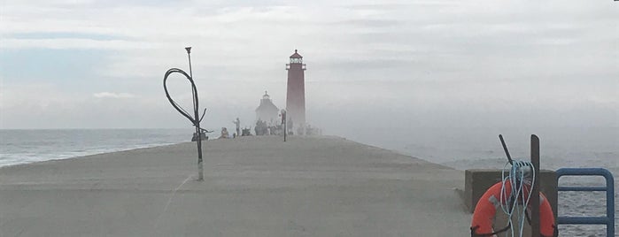 Grand Haven Lighthouse Connector Park is one of Phyllis’s Liked Places.