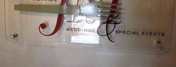 John Michael Exquisite Weddings and Catering is one of Orlando Wedding - herorlandoweddingplanner.com.