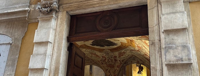 Palais Lascaris is one of Curious cabinets.