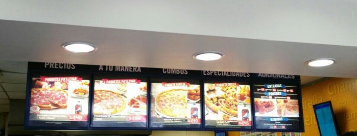 Domino's Pizza is one of สถานที่ที่ Jorge ถูกใจ.