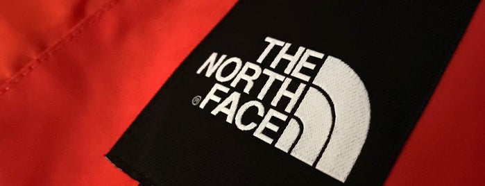 The North Face is one of Tempat yang Disukai Moni.