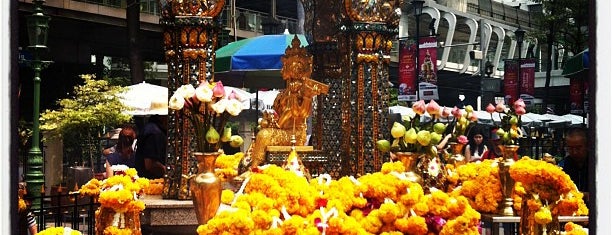 エラワン廟 is one of tallpiscesgirl's Bangkok adventure.
