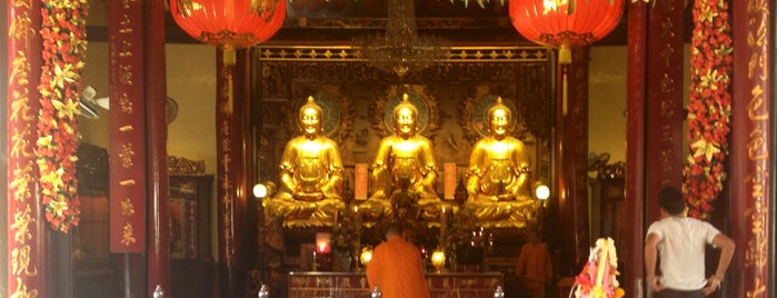 Dragon Temple Kammalawat is one of BKK.