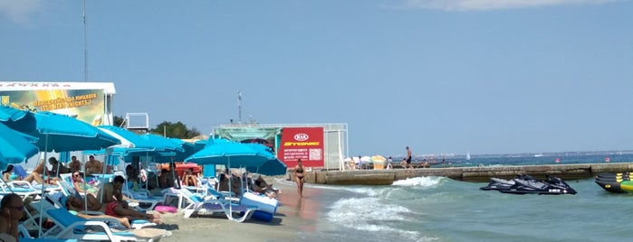 Фитнес пляж "Качалка" is one of Tempat yang Disukai Anna.