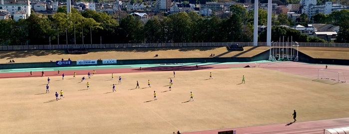静岡県草薙総合運動場 球技場 is one of サッカースタジアム(その他).