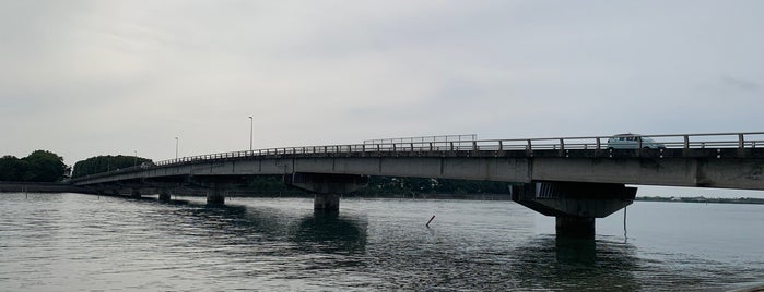 浜名湖大橋 is one of 日本百名橋.